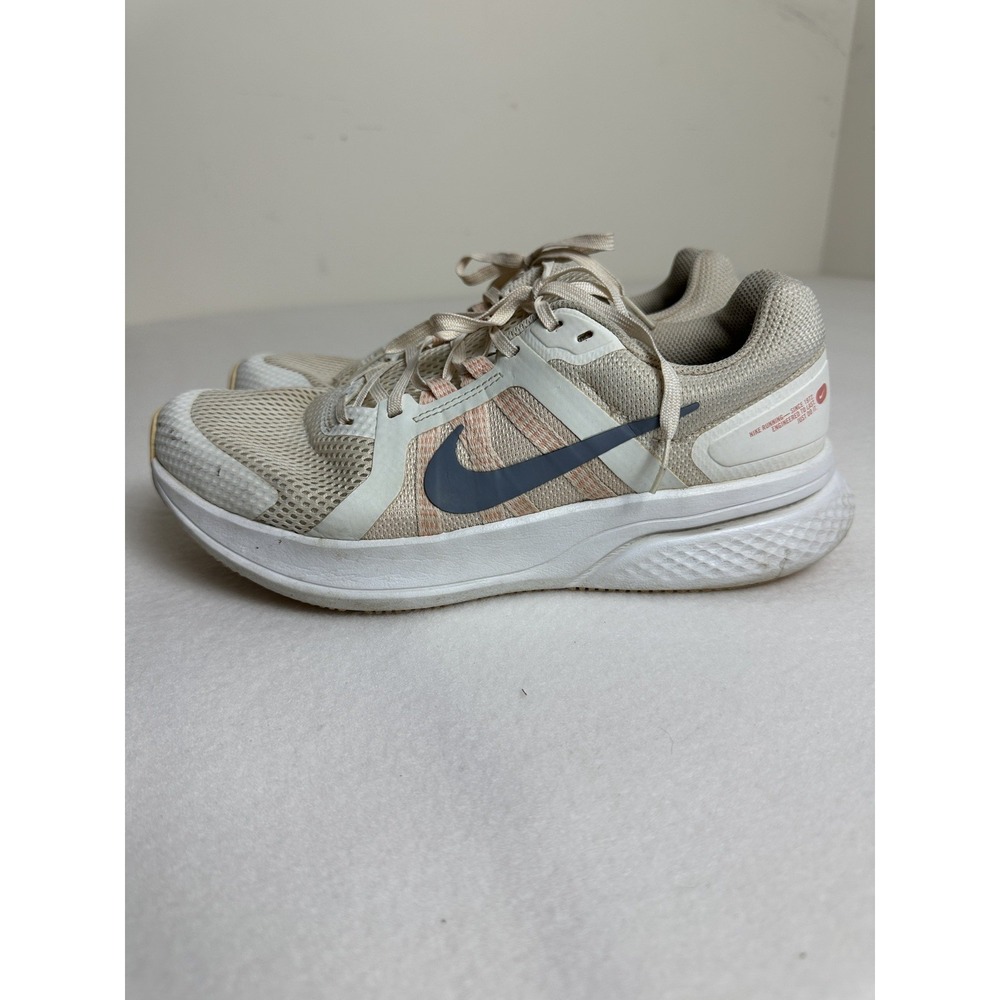 Nike Run Swift 2 Womens Size 10 White Athletic Running Shoes Gray Swoosh